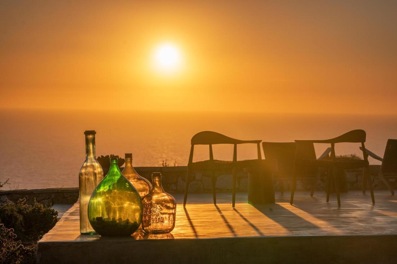Blue Horizon Cottages Tzamarelata 外观 照片